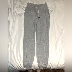 Lululemon grey joggers. Size 4!